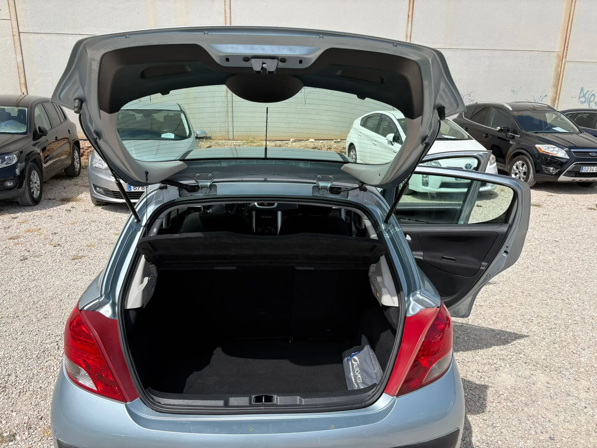 Peugeot 207 1.4 8