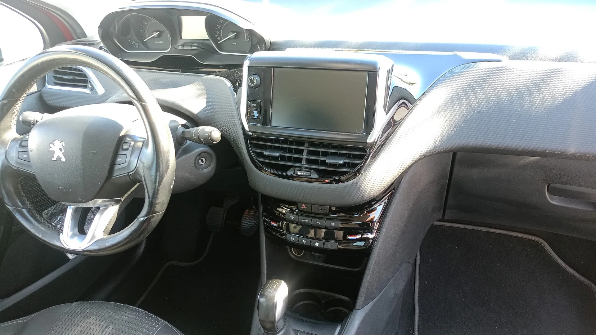 Peugeot 208 Allure 1.2 Pure Tech 4